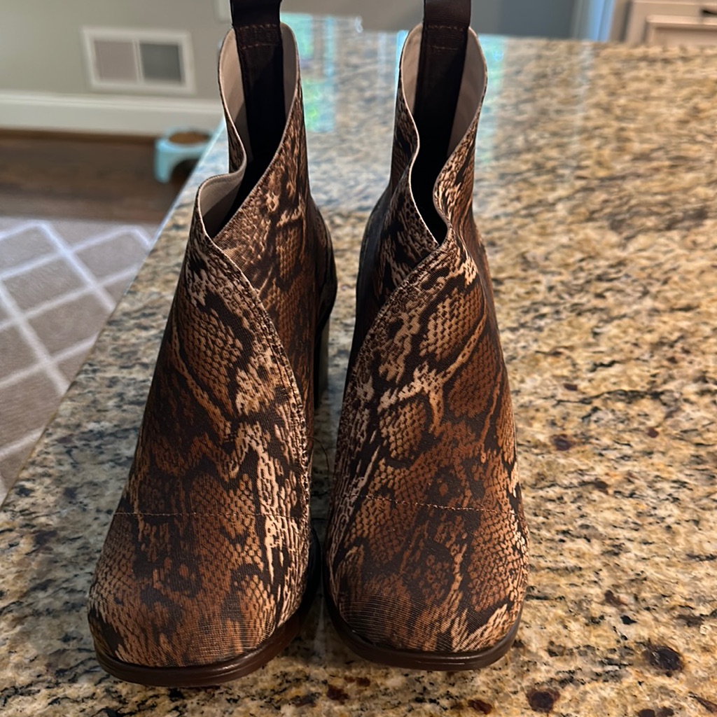 Charleston Shoe Co Snake Print Boot Size 7